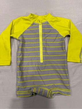 Tea Neon Yellow & Gray Long Sleeve Rash Guard Swimsuit 6-12M